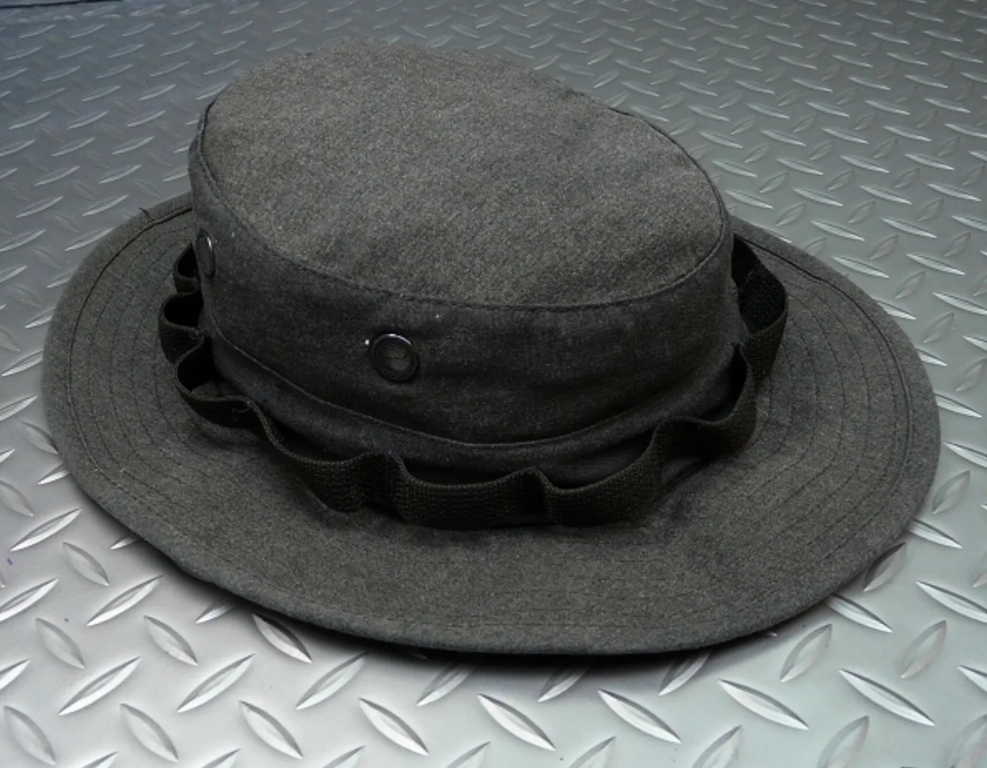ミリタリーショップ 南国百貨店.COM|沖縄 ブーニーハット 珍しい黒色 7(1/2) 60cm L [ZZ E-130 記録写真2