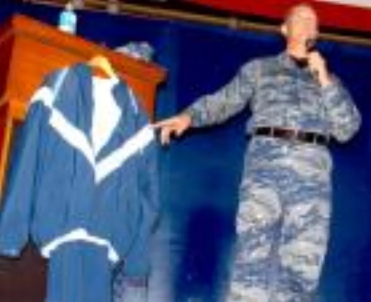 ミリタリーショップ 南国百貨店.COM|沖縄 U.S.AIR FORCE トレーニングウェア XL-S [ZZ G-94 記録写真1