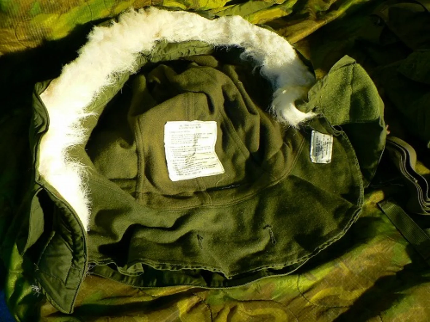 ミリタリーショップ 南国百貨店.COM|沖縄 M65ジャケット用フード 新品 [E-391] - 米軍放出品M65ジャケ 記録写真3