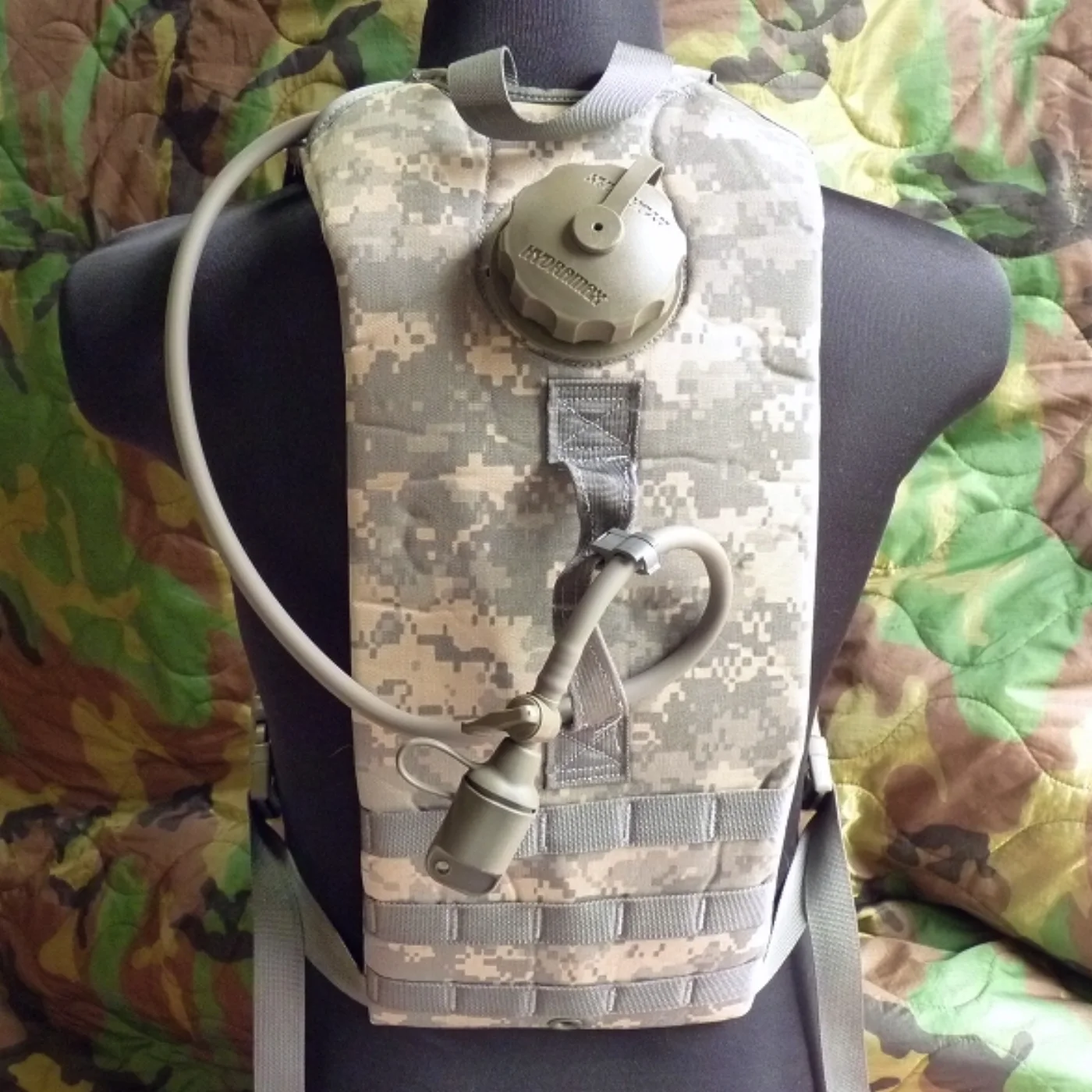 ミリタリーショップ 南国百貨店.COM|沖縄 ACU MOLLE II CARRIER HYDRATION SYSTEM 記録写真2