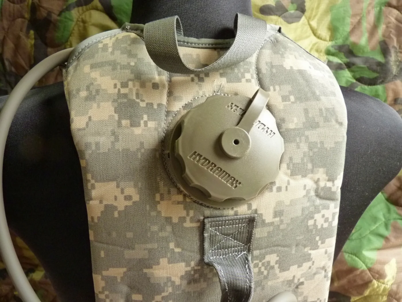 ミリタリーショップ 南国百貨店.COM|沖縄 ACU MOLLE II CARRIER HYDRATION SYSTEM 記録写真3