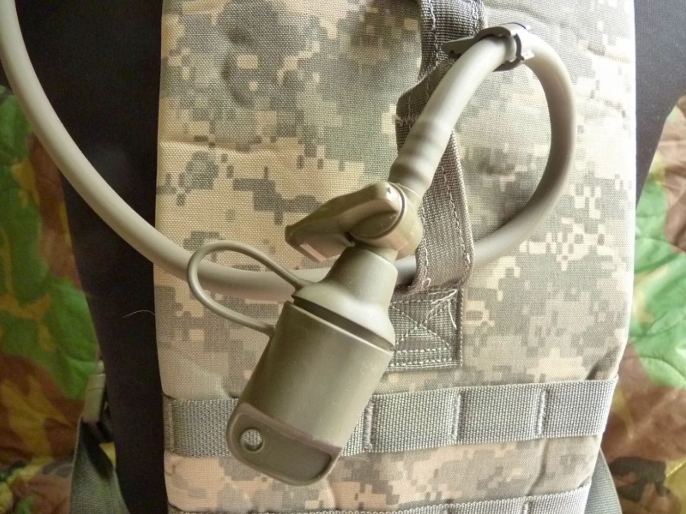 ミリタリーショップ 南国百貨店.COM|沖縄 ACU MOLLE II CARRIER HYDRATION SYSTEM 記録写真4