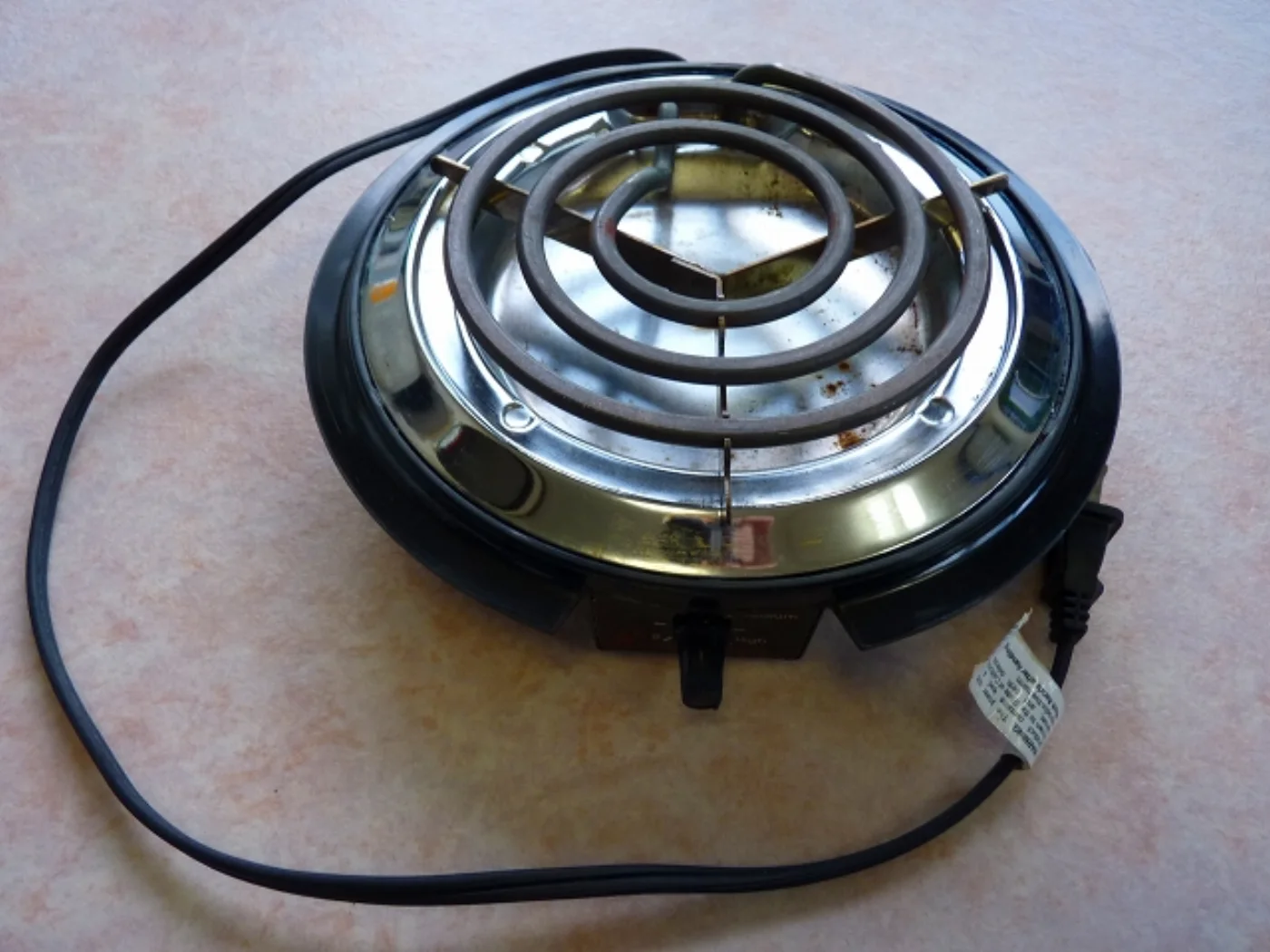 ミリタリーショップ 南国百貨店.COM|沖縄 電気コンロ [Z Q-962] - 電気コンロ小さくてかわいいのですが、動 記録写真2