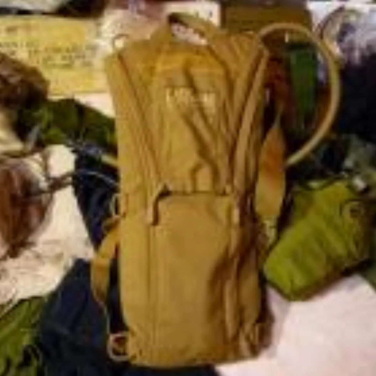 ミリタリーショップ 南国百貨店.COM|沖縄 CAMELBAK コヨーテ [Q-1226] - CAMELBAK コヨー 記録写真1