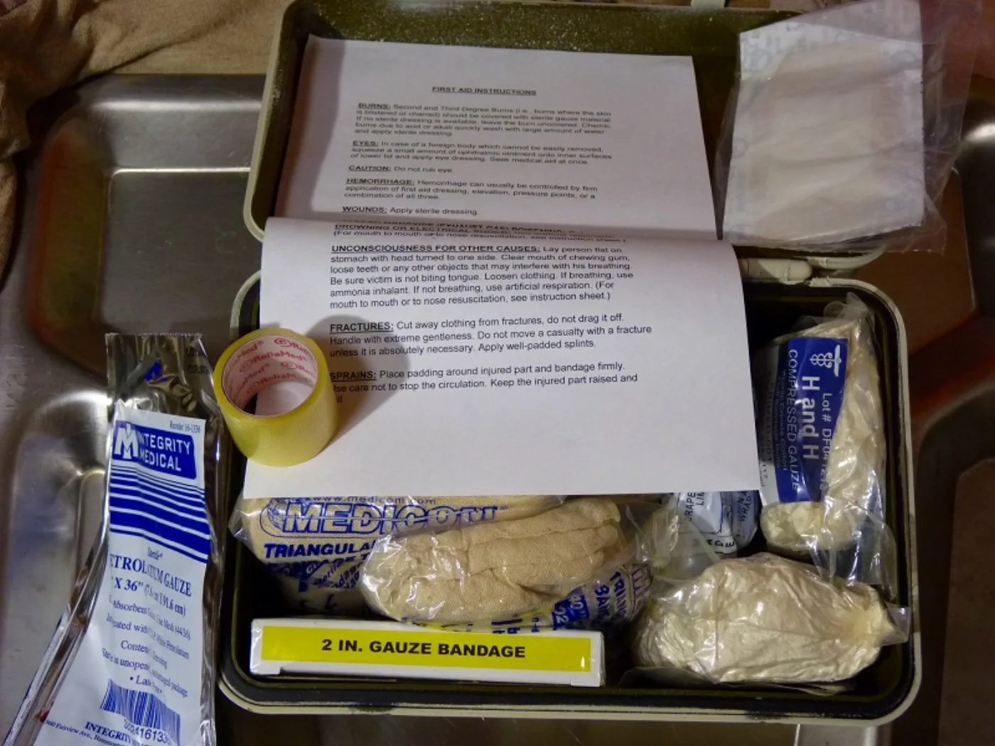 ミリタリーショップ 南国百貨店.COM|沖縄 FIRST AID KIT 中身入り [Q-1238] - FIRST A 記録写真3