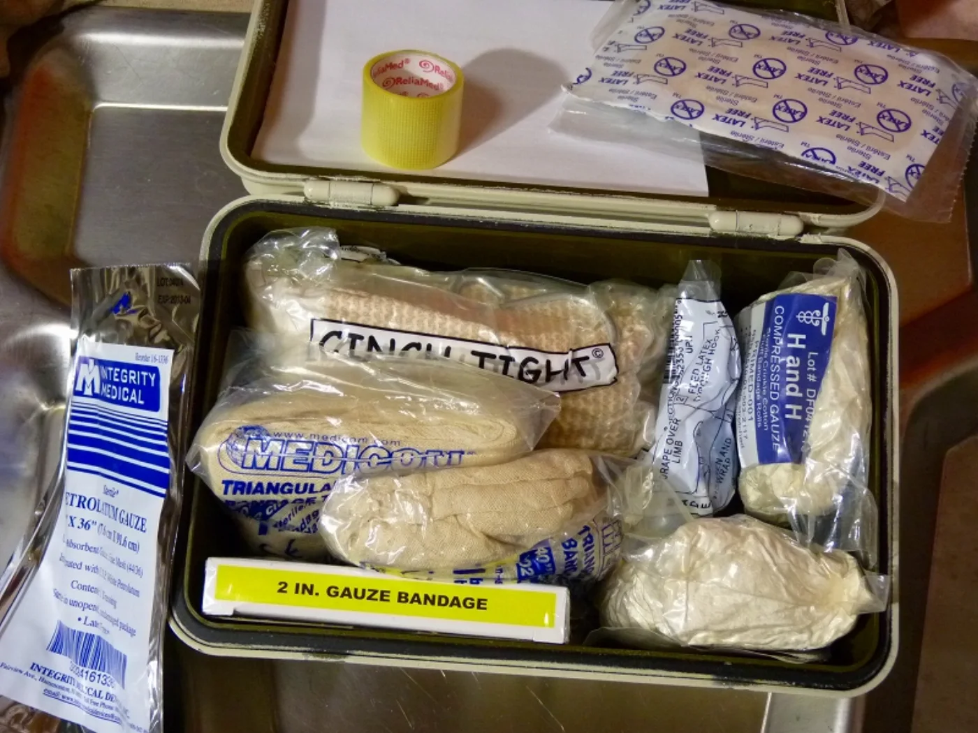 ミリタリーショップ 南国百貨店.COM|沖縄 FIRST AID KIT 中身入り [Q-1238] - FIRST A 記録写真4