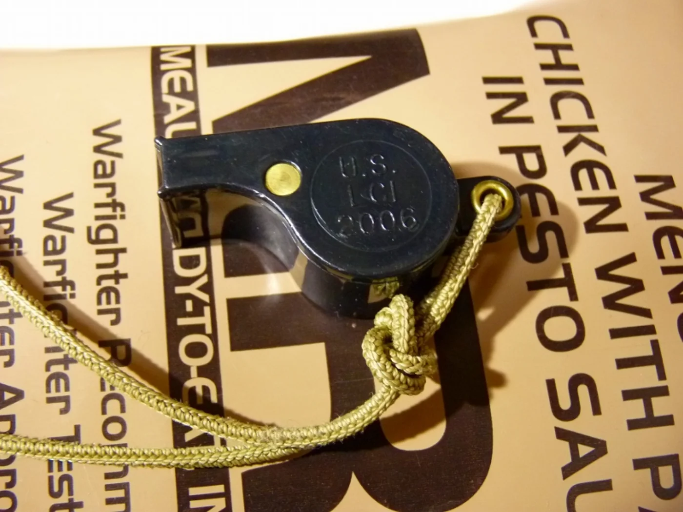 ミリタリーショップ 南国百貨店.COM|沖縄 米軍官給品 ホイッスル 2006 [Q-1268] - 米軍官給品 ホイッ 記録写真2