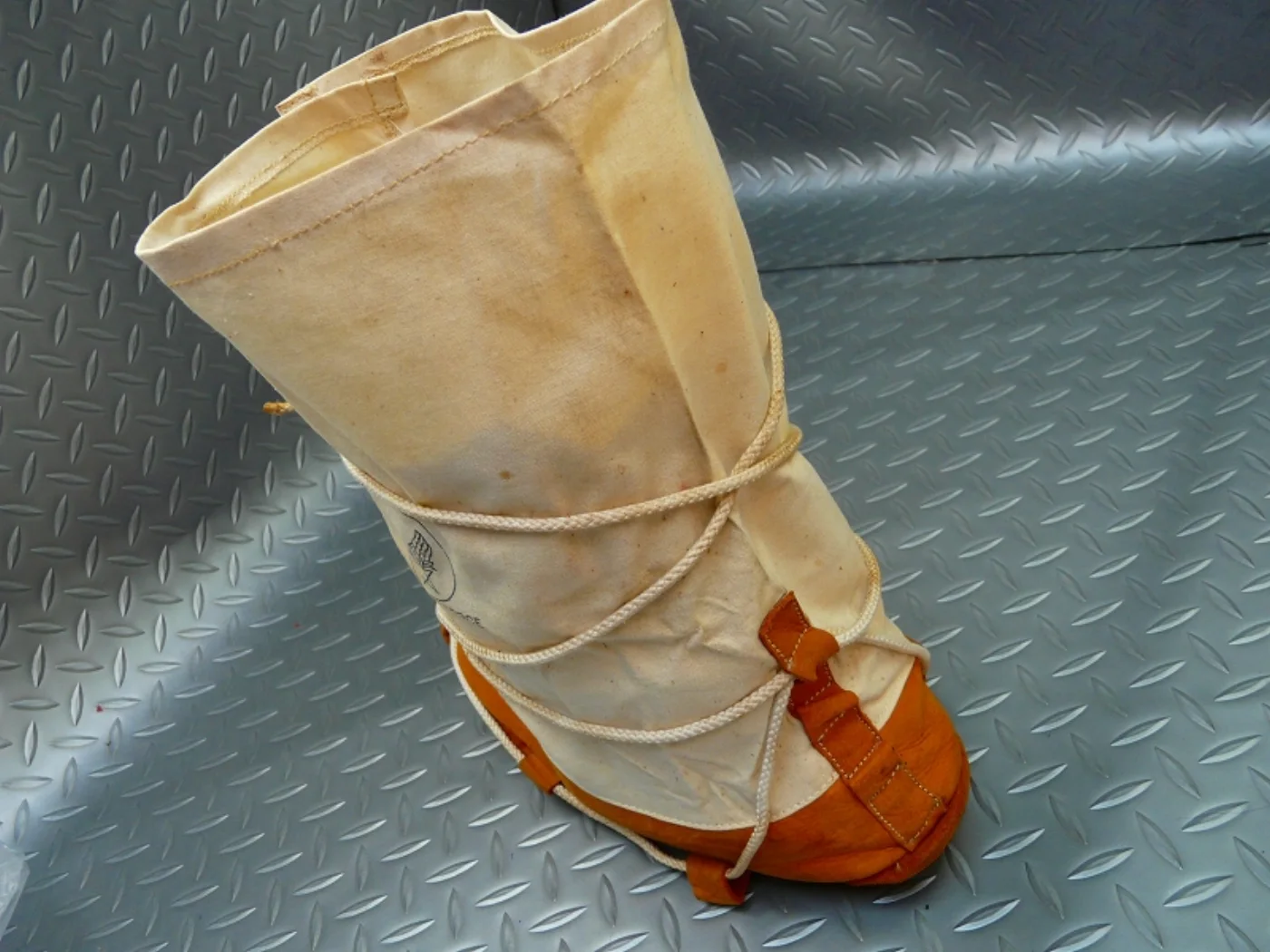 ミリタリーショップ 南国百貨店.COM|沖縄 MOCCASIN HIGH TOP SURVIVAL KIT 未使用品 [ 記録写真5