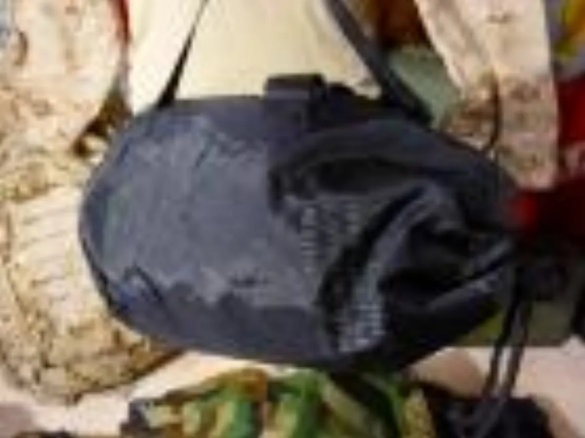 ミリタリーショップ 南国百貨店.COM|沖縄 かっこいいステンシル入りポーチ 約25cm×13cm [ZZZ Q-134 記録写真3