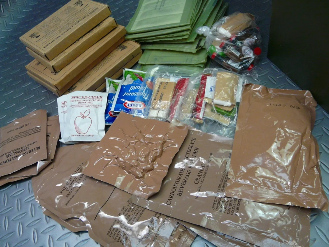 ミリタリーショップ 南国百貨店.COM|沖縄 米軍非常食セット MRE+AMMOBOX(M) [B-1241] - 米軍 記録写真7