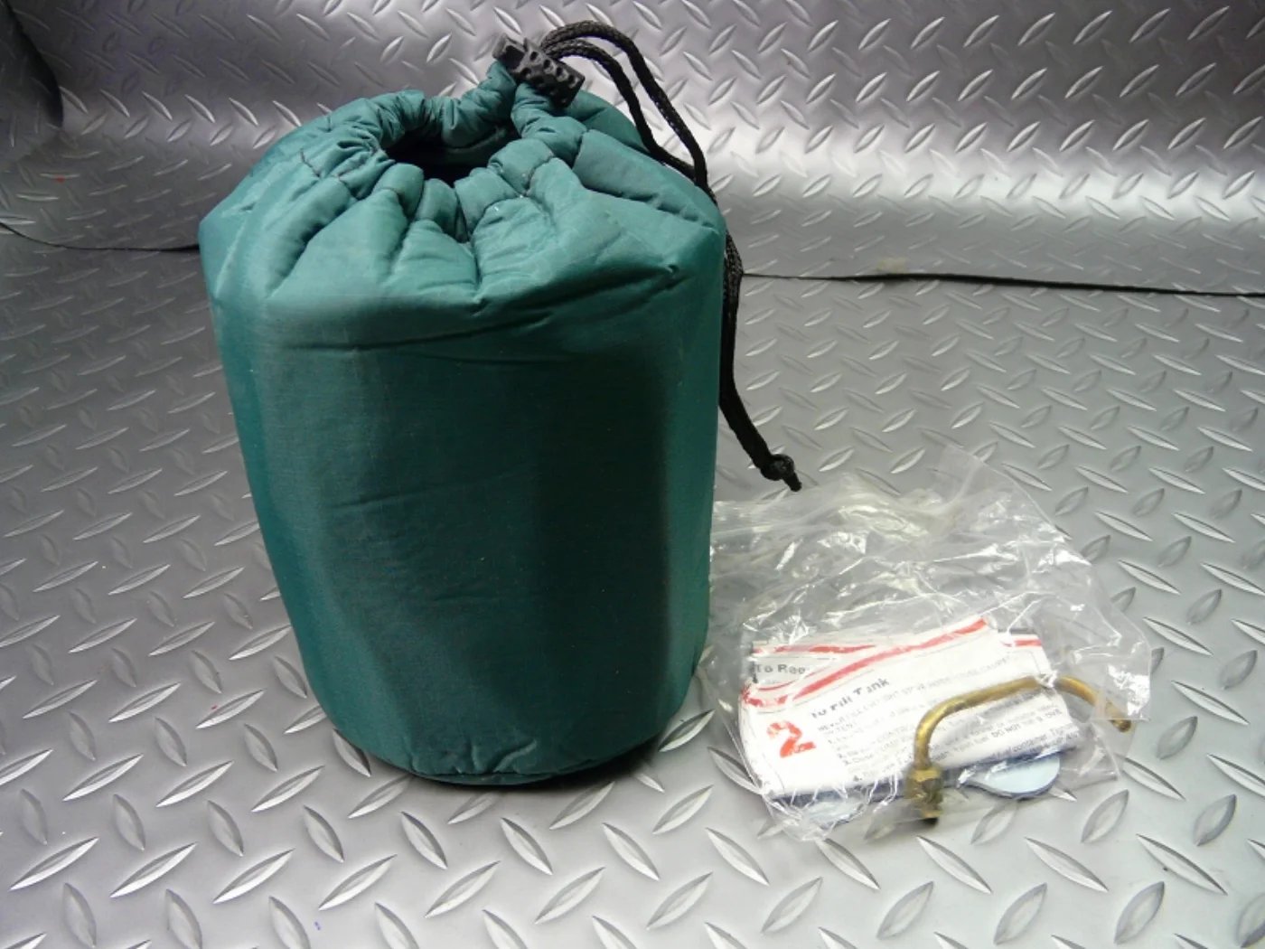 ミリタリーショップ 南国百貨店.COM|沖縄 軍用Coleman PEAK1 未使用品 [B-1236] - 軍用Col 記録写真4