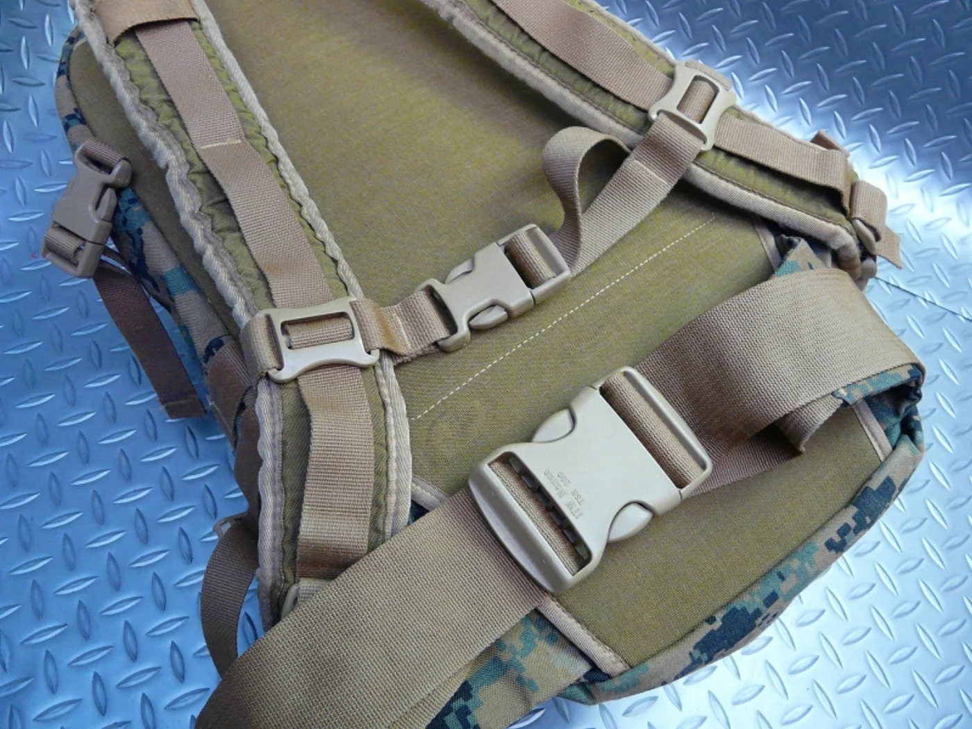 ミリタリーショップ 南国百貨店.COM|沖縄 USMC アサルトパック [F-717] - USMC アサルトパック米軍 記録写真4