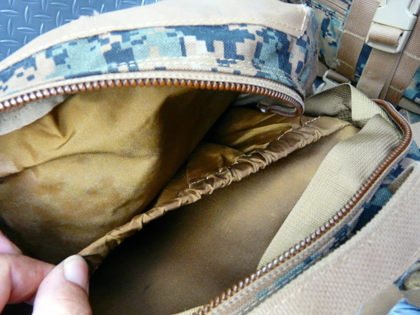 ミリタリーショップ 南国百貨店.COM|沖縄 USMC アサルトパック [F-717] - USMC アサルトパック米軍 記録写真7