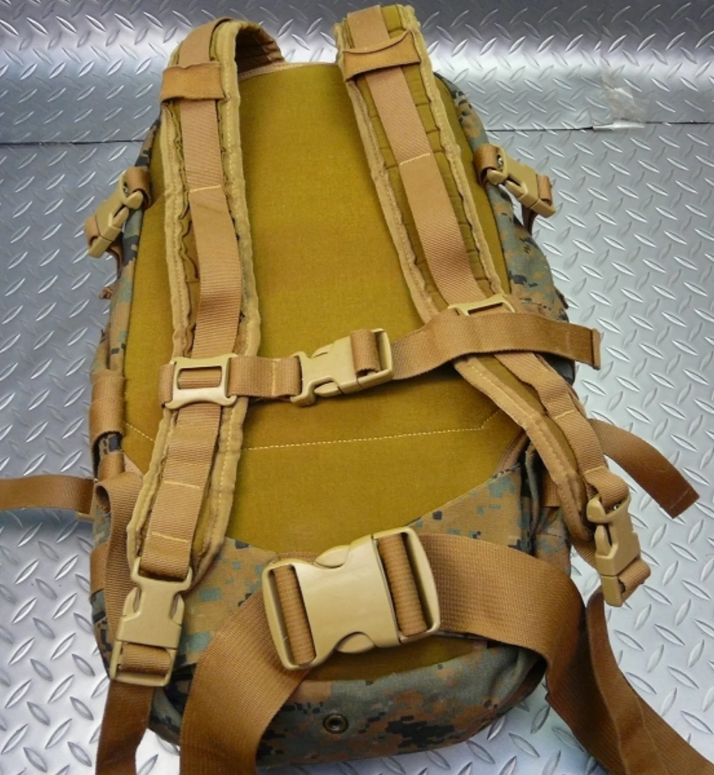 ミリタリーショップ 南国百貨店.COM|沖縄 USMC アサルトパック [F-718] - USMC アサルトパック米軍 記録写真4