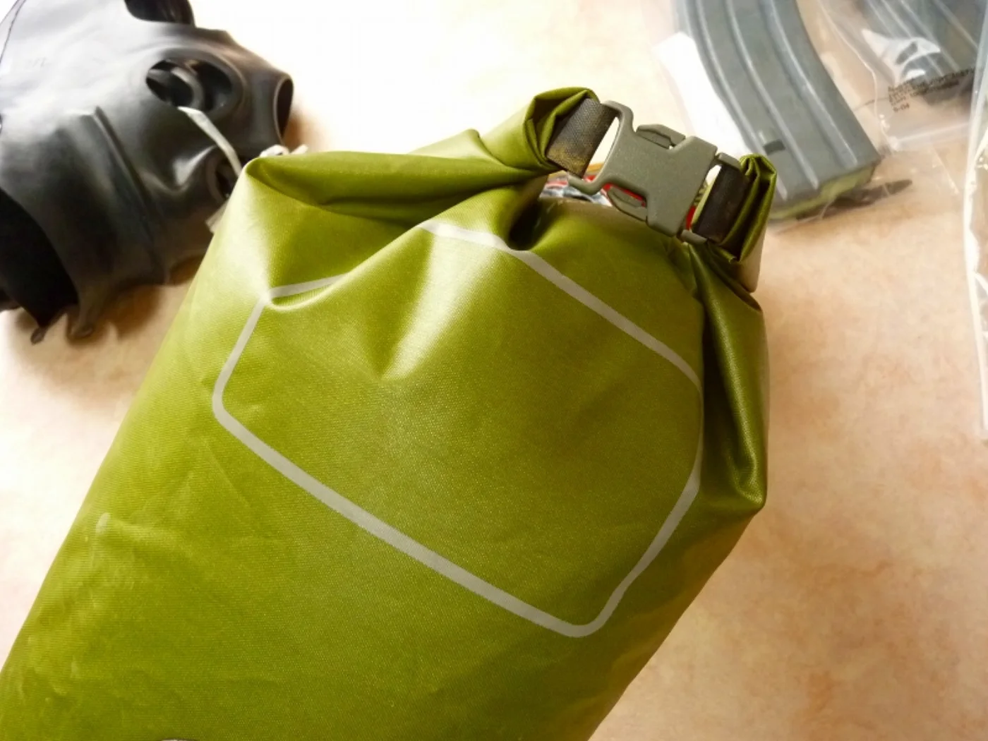 ミリタリーショップ 南国百貨店.COM|沖縄 USMC 防水バッグ [ZZ Q-1167] - アメリカ海兵隊採用の完全 記録写真4