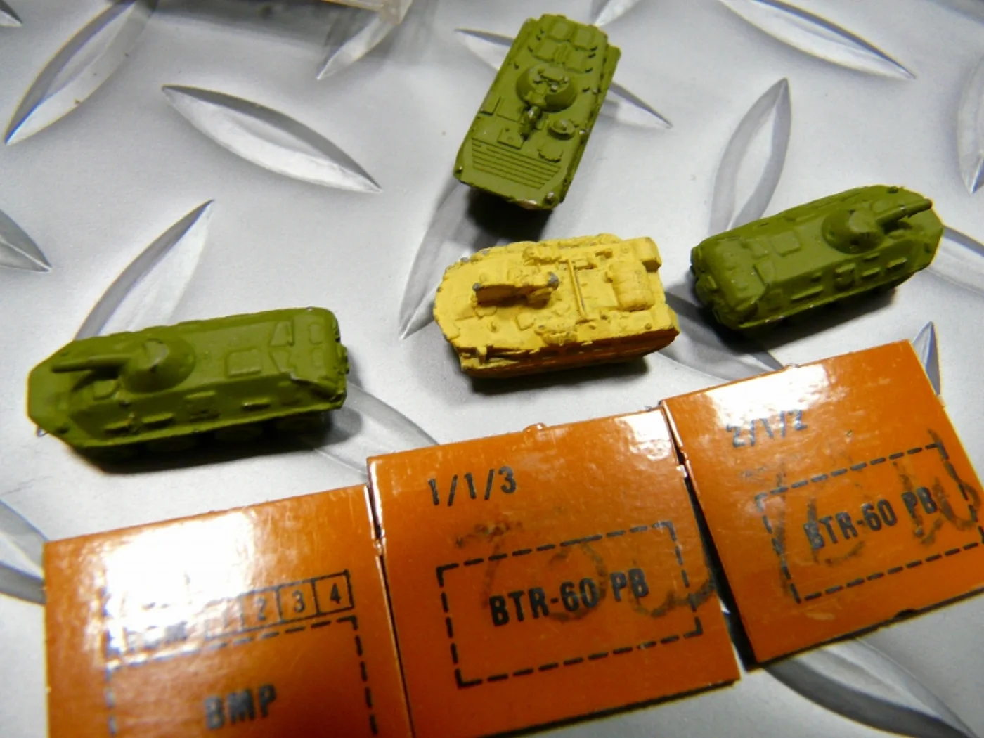 ミリタリーショップ 南国百貨店.COM|沖縄 戦略作戦会議用の戦車 ミニチュア 米軍実物 １０個セット [Z Q-570 記録写真8