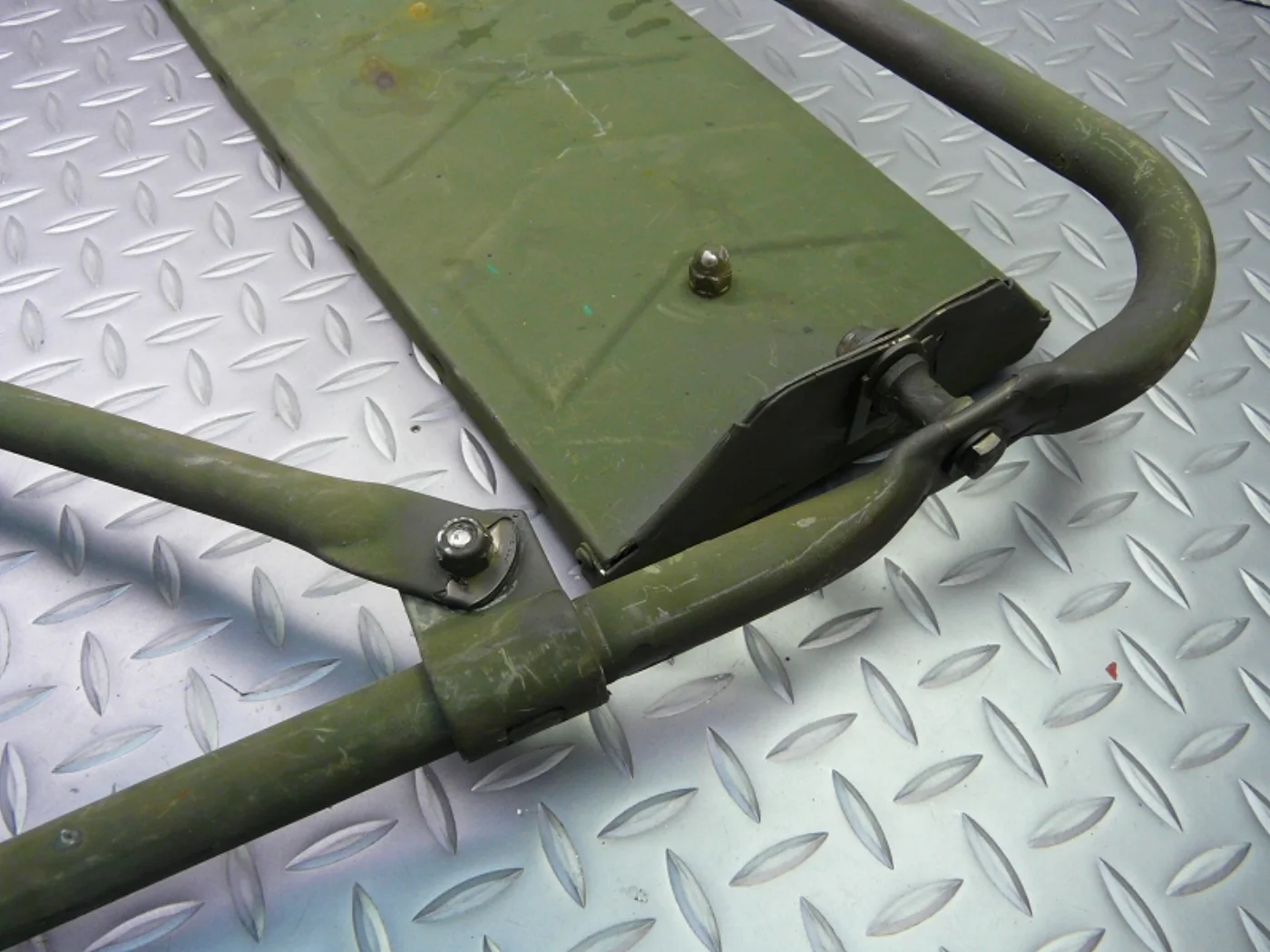 ミリタリーショップ 南国百貨店.COM|沖縄 軍用車両のミラー 鏡 [ZZ B-1233] - 軍用車両のミラー 鏡※片 記録写真6