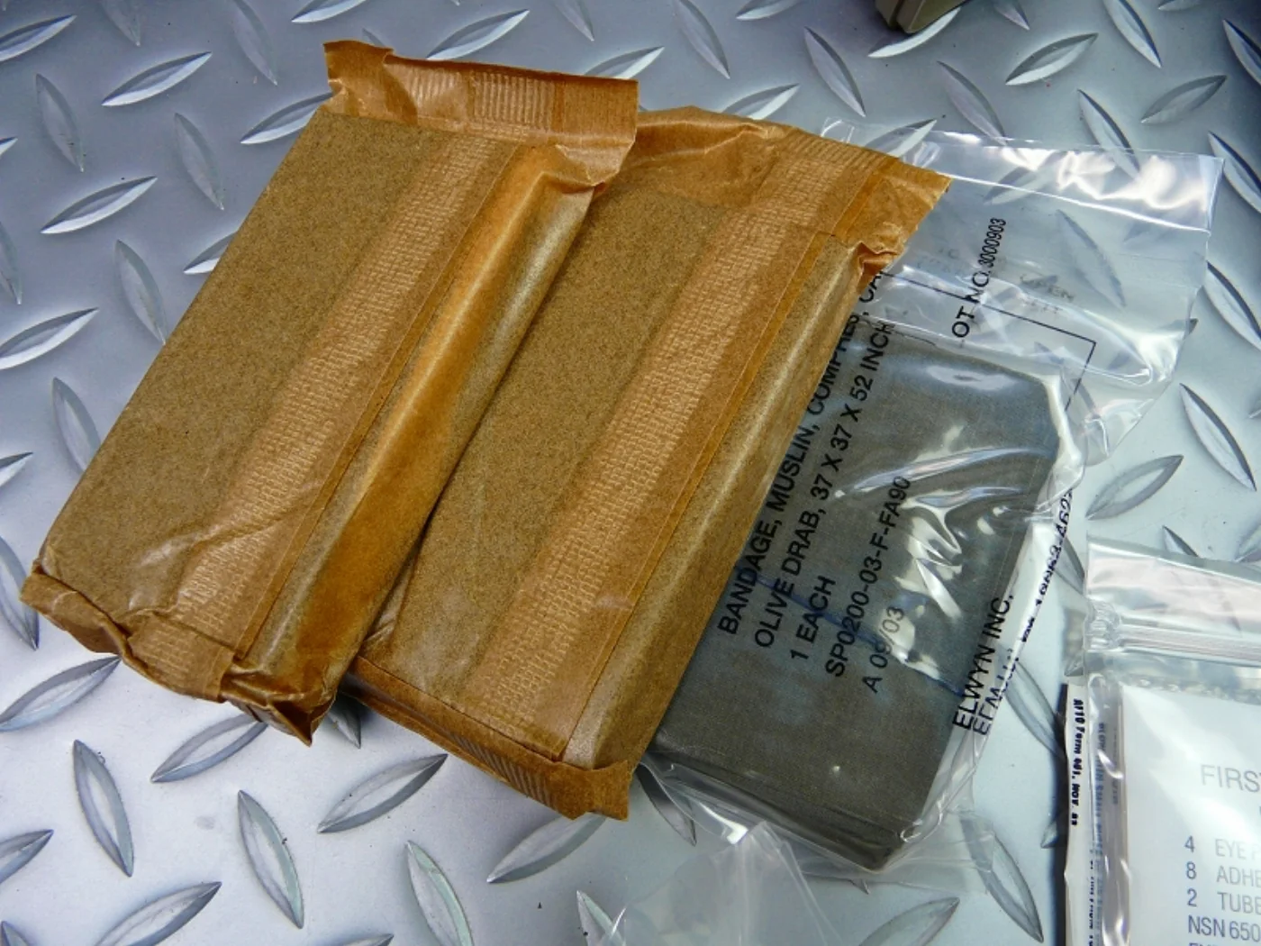 ミリタリーショップ 南国百貨店.COM|沖縄 FIRST AID KIT 中身入り 新品 [ZZ D-1685] - F 記録写真6