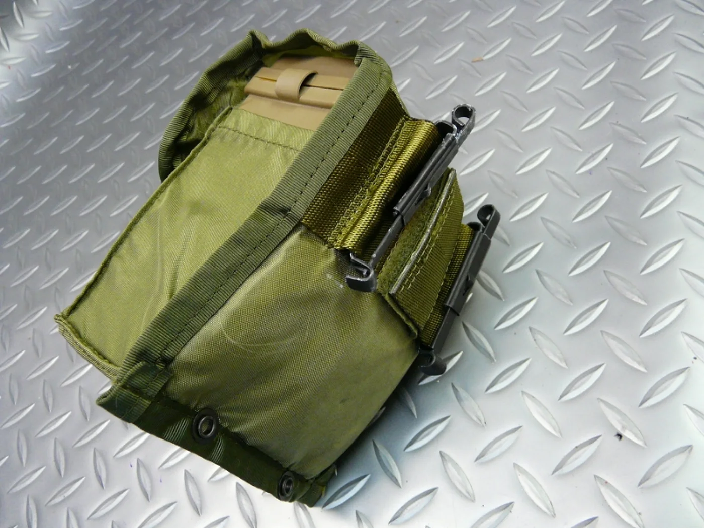 ミリタリーショップ 南国百貨店.COM|沖縄 FIRST AID KIT 中身入り 新品 [ZZ D-1686] - F 記録写真4
