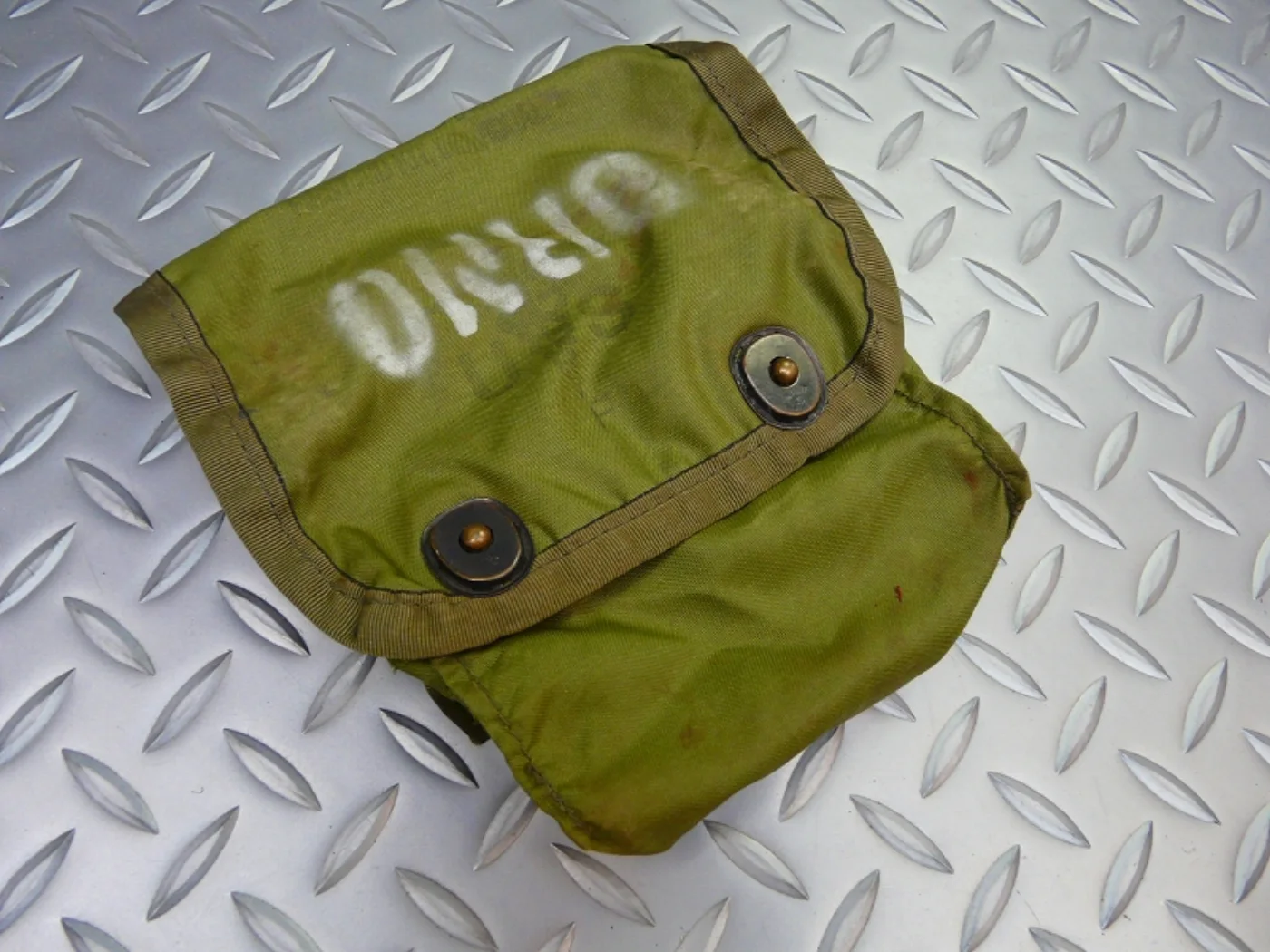 ミリタリーショップ 南国百貨店.COM|沖縄 FIRST AID KIT 空ケース [ZZ D-1696] - FIRS 記録写真2