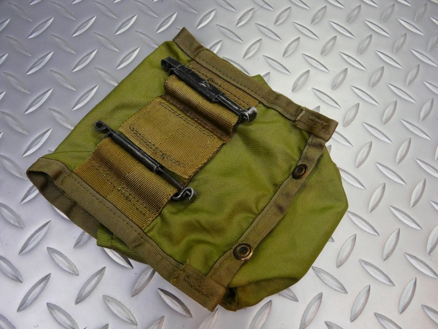 ミリタリーショップ 南国百貨店.COM|沖縄 FIRST AID KIT 空ケース [ZZ D-1696] - FIRS 記録写真3