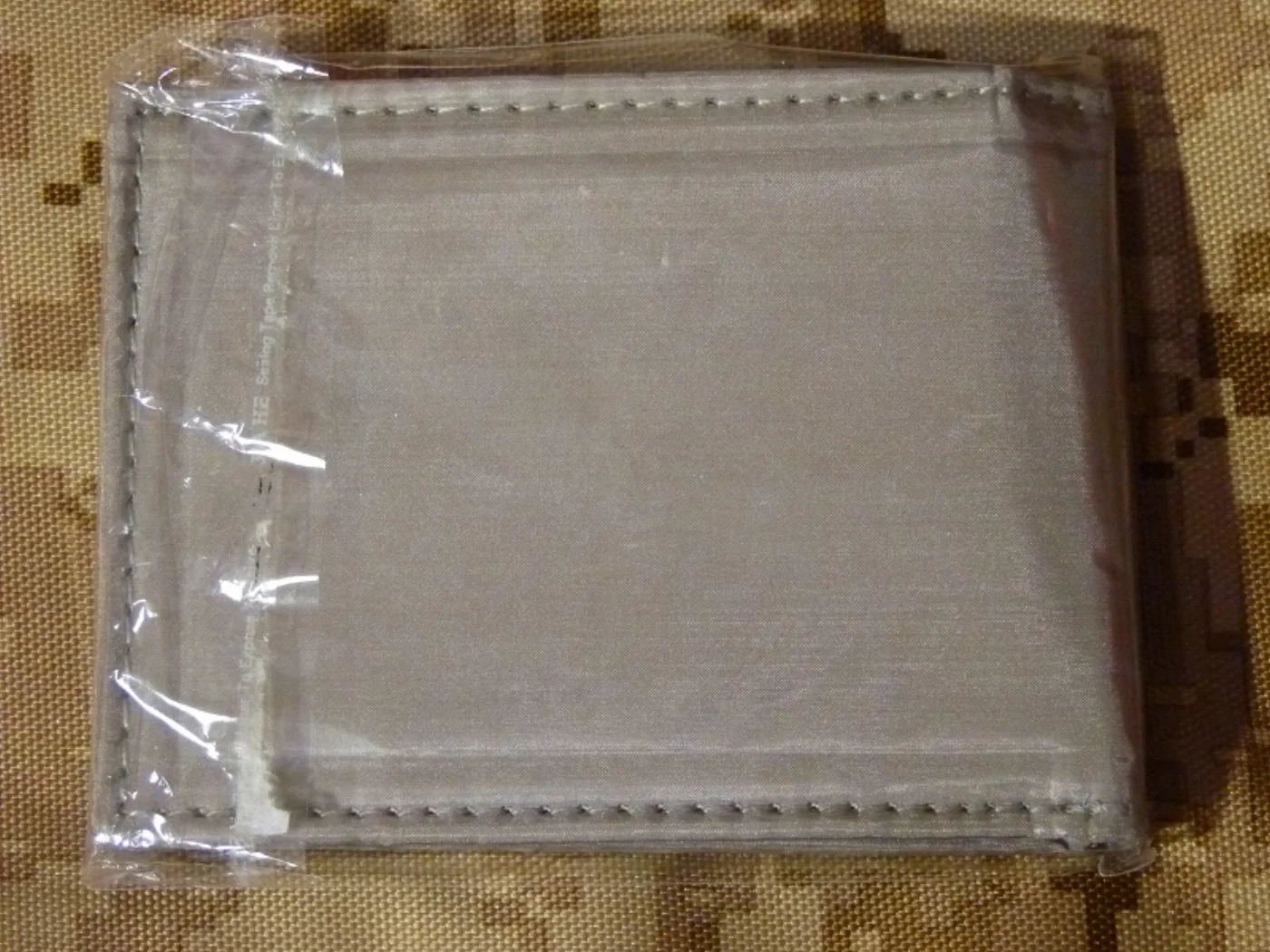 ミリタリーショップ 南国百貨店.COM|沖縄 USMC グローバルアンカーコイン付き 財布 新品 [ZZ Q-1385] 記録写真3