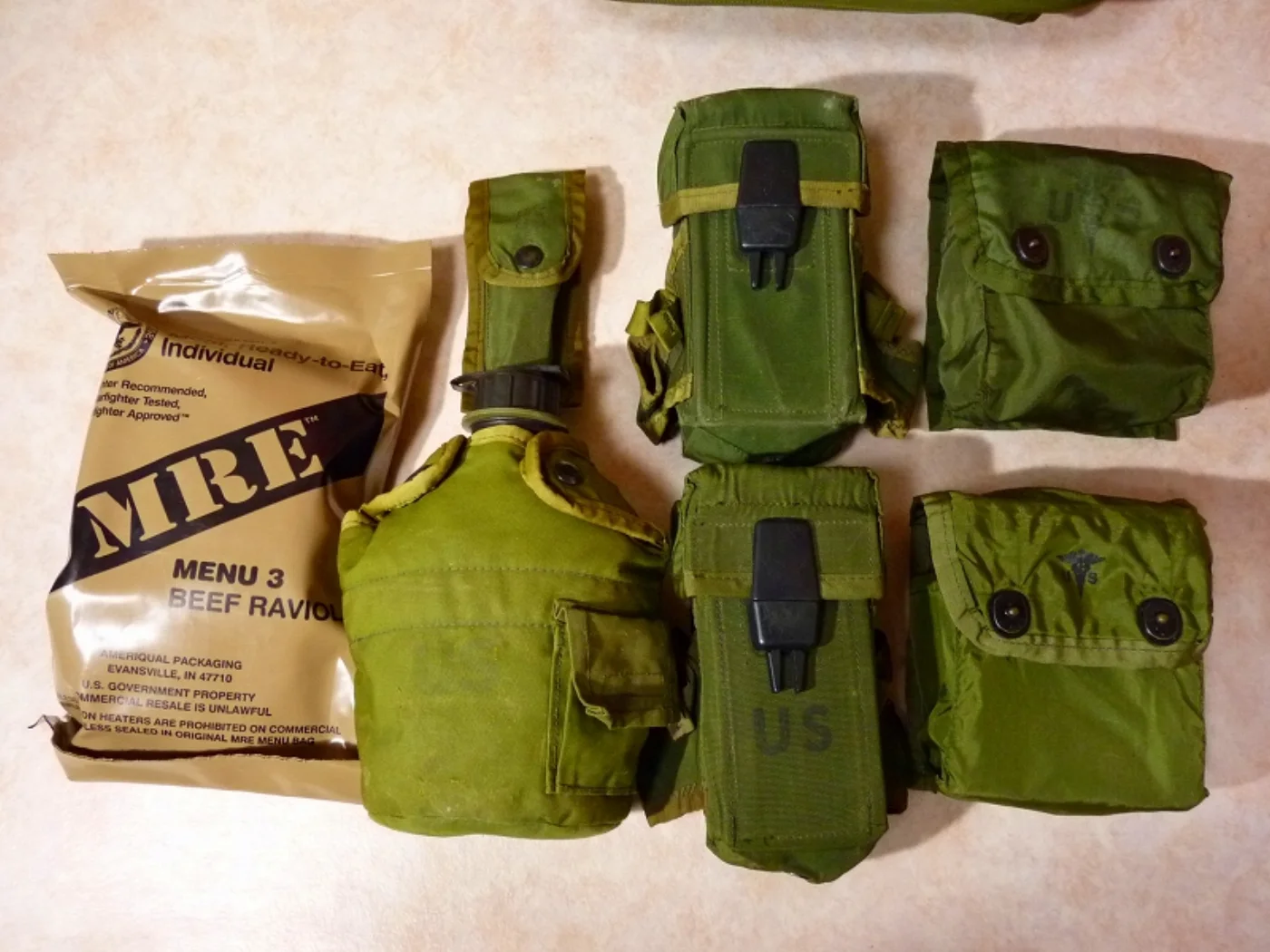 ミリタリーショップ 南国百貨店.COM|沖縄 米軍装備品セット MREサービスの計７点セット [ZZ Q-1258] - 記録写真2