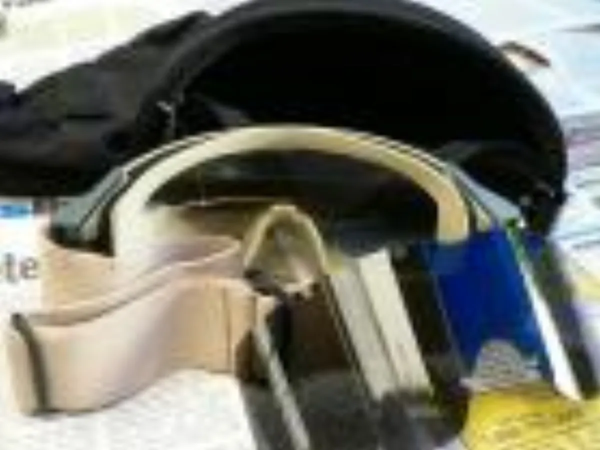 ミリタリーショップ 南国百貨店.COM|沖縄 ESS ゴーグル（中古）＋OAKLEYのケース（新品） [E-560] - 記録写真2