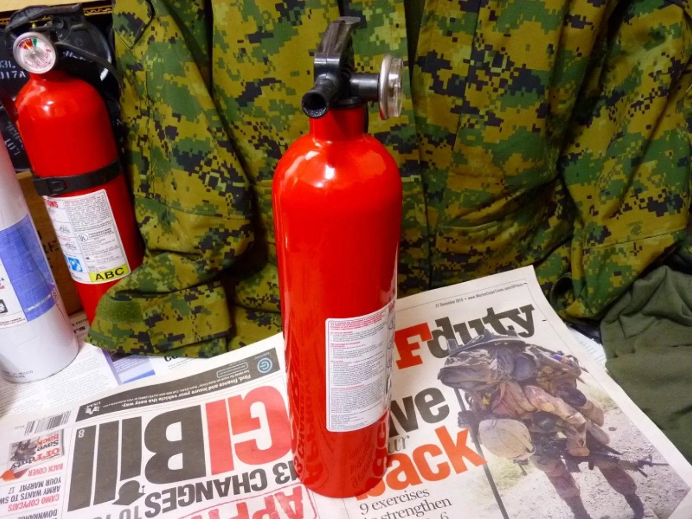 ミリタリーショップ 南国百貨店.COM|沖縄 米軍基地内使用 小型の消火器・車載ニトロ風に！ [ZZ Q-1450] - 記録写真6