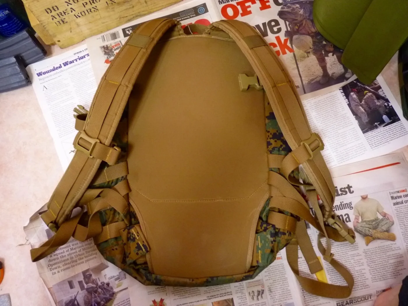 ミリタリーショップ 南国百貨店.COM|沖縄 USMC アサルトパック コヨーテジップ 中古良品 [ZZ Q-1460] 記録写真7