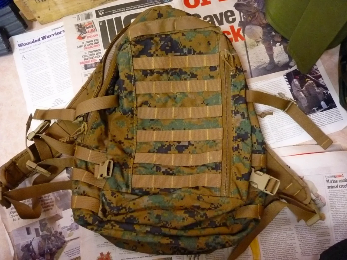 ミリタリーショップ 南国百貨店.COM|沖縄 USMC アサルトパック コヨーテジップ 中古良品 [ZZ Q-1460] 記録写真8