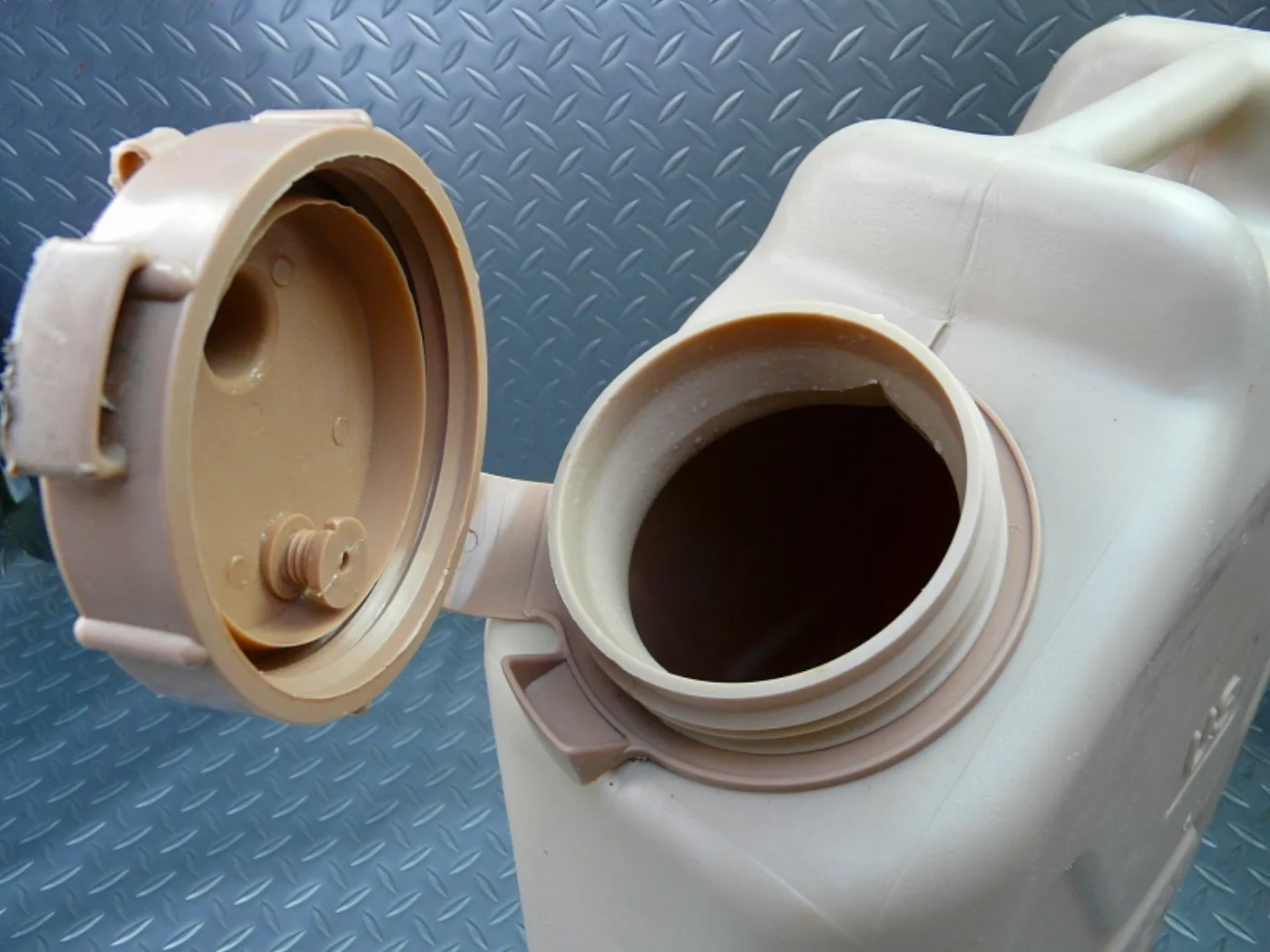 ミリタリーショップ 南国百貨店.COM|沖縄 米軍水管 プラスチック 「所さんの世田谷ベースでも使用」 [B-1263] 記録写真6