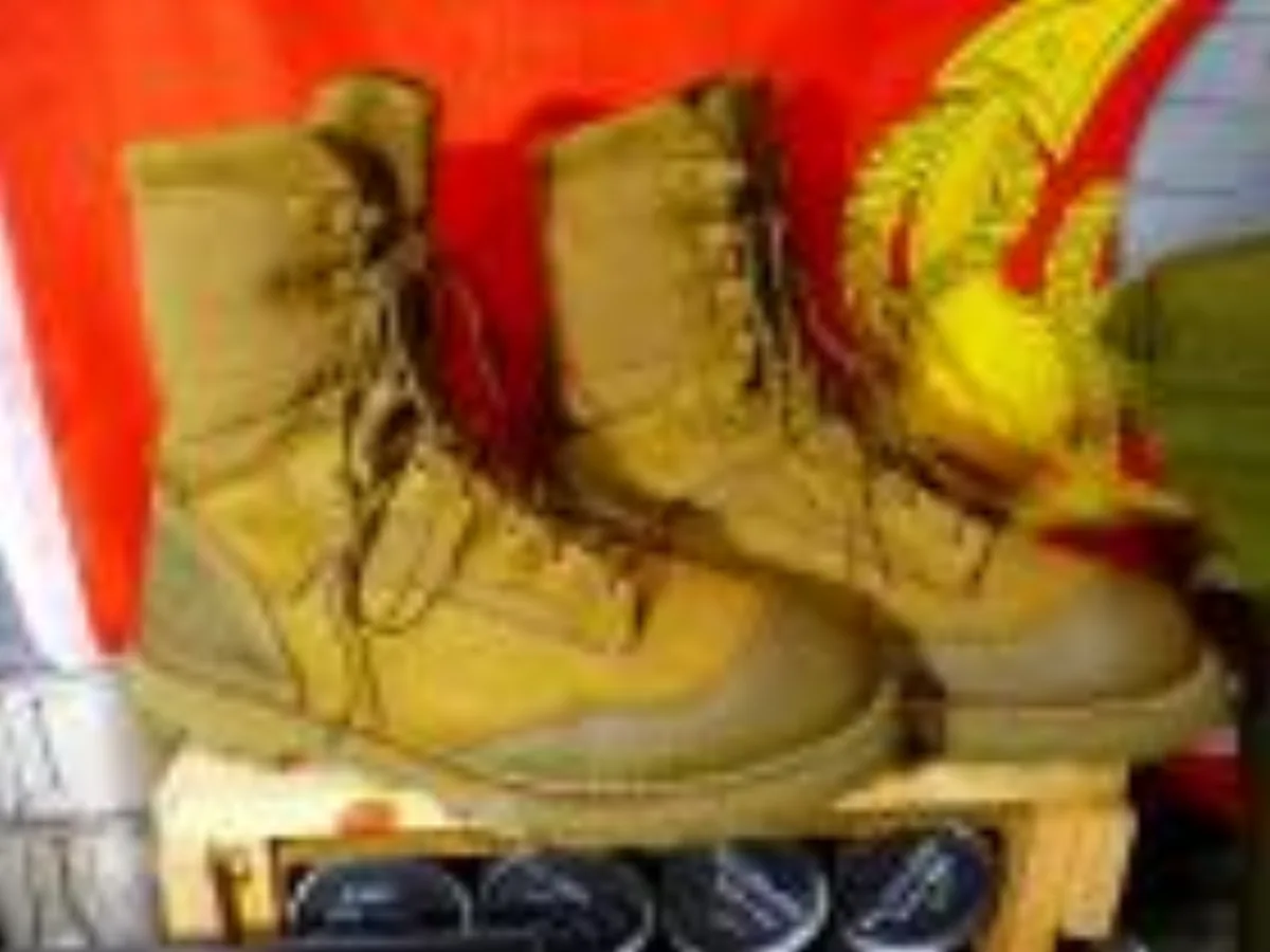 ミリタリーショップ 南国百貨店.COM|沖縄 USMC 新型マリンブーツ BATES 11.5R 中古良品 [ZZ Q- 記録写真1