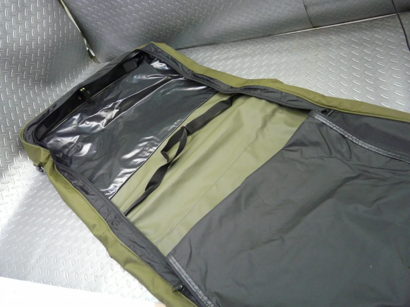 ミリタリーショップ 南国百貨店.COM|沖縄 USMC スーツ収納カバン [A-611] - USMC スーツ収納カバン 記録写真6