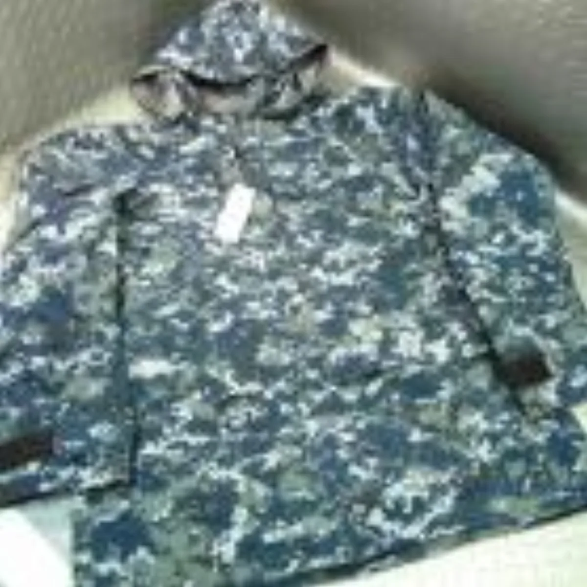 ミリタリーショップ 南国百貨店.COM|沖縄 今日のサービス品★NAVY ゴアパーカー＋迷彩ゴアパーカー＋３Cパンツ [ 記録写真1