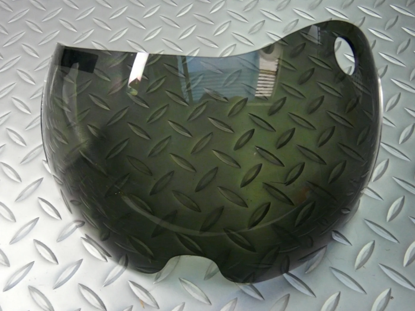 ミリタリーショップ 南国百貨店.COM|沖縄 ヘルメットバイザー スモーク [ZZ C-1288] - ヘルメットバイザ 記録写真3