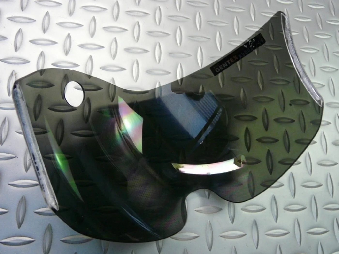 ミリタリーショップ 南国百貨店.COM|沖縄 ヘルメットバイザー スモーク [ZZ C-1288] - ヘルメットバイザ 記録写真4