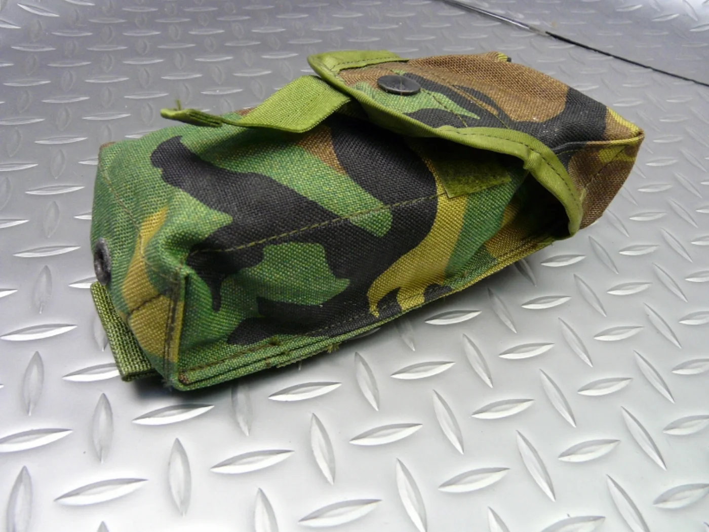 ミリタリーショップ 南国百貨店.COM|沖縄 M16 ３０連用マガジンポーチ ダブル [ZZ C-1292] - M16 記録写真2