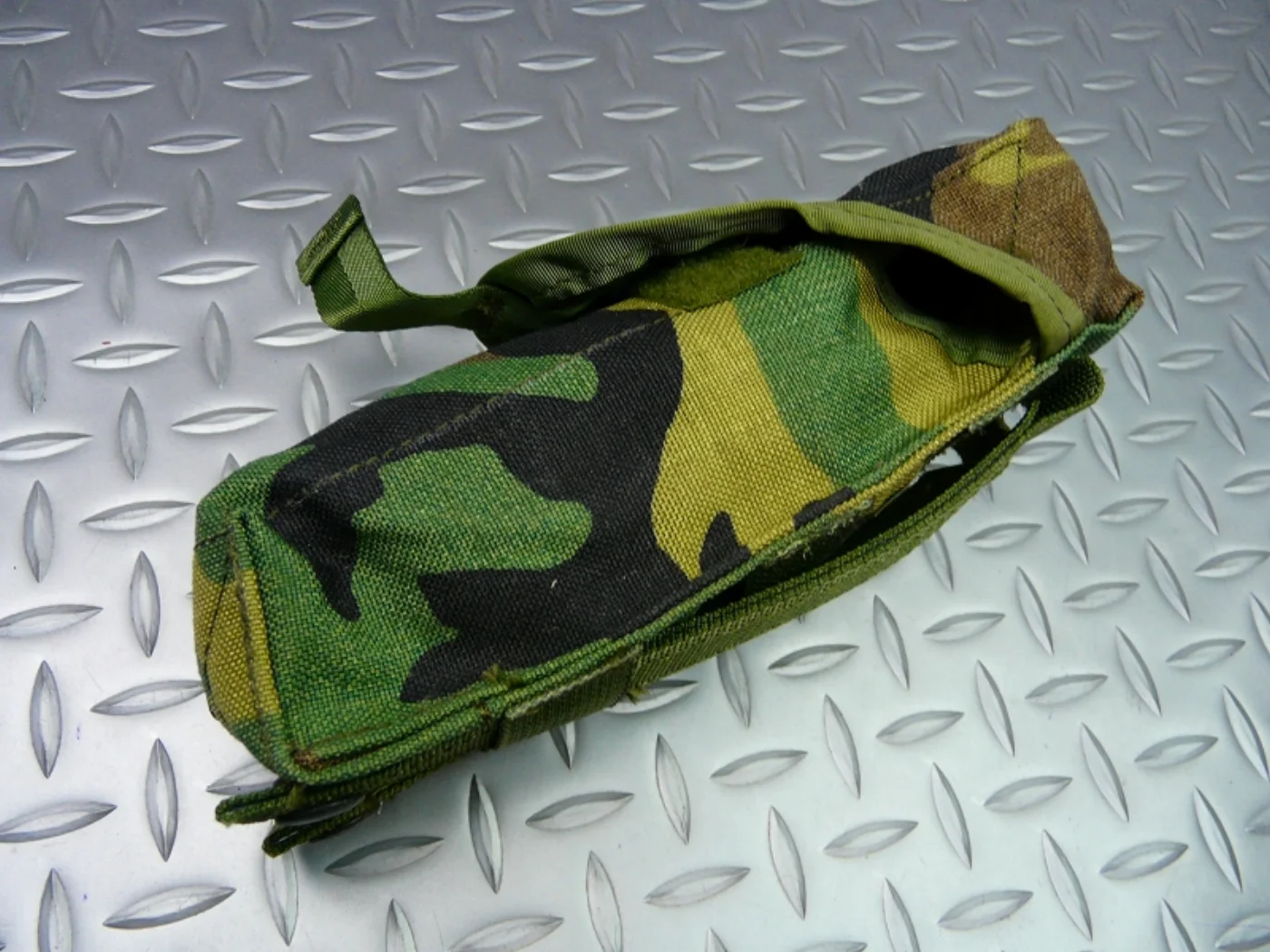 ミリタリーショップ 南国百貨店.COM|沖縄 M16 ３０連用マガジンポーチ ダブル [ZZ C-1292] - M16 記録写真3