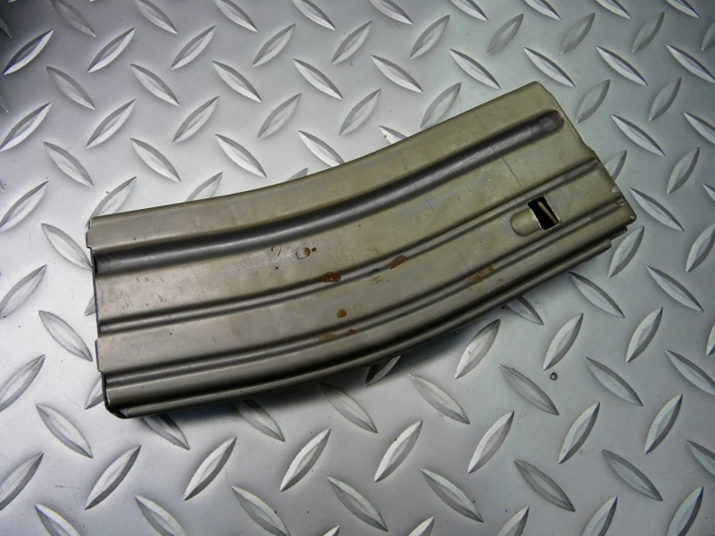 ミリタリーショップ 南国百貨店.COM|沖縄 M16 ３０連用マガジンポーチ シングル（マガジン付き） [ZZ C-12 記録写真7