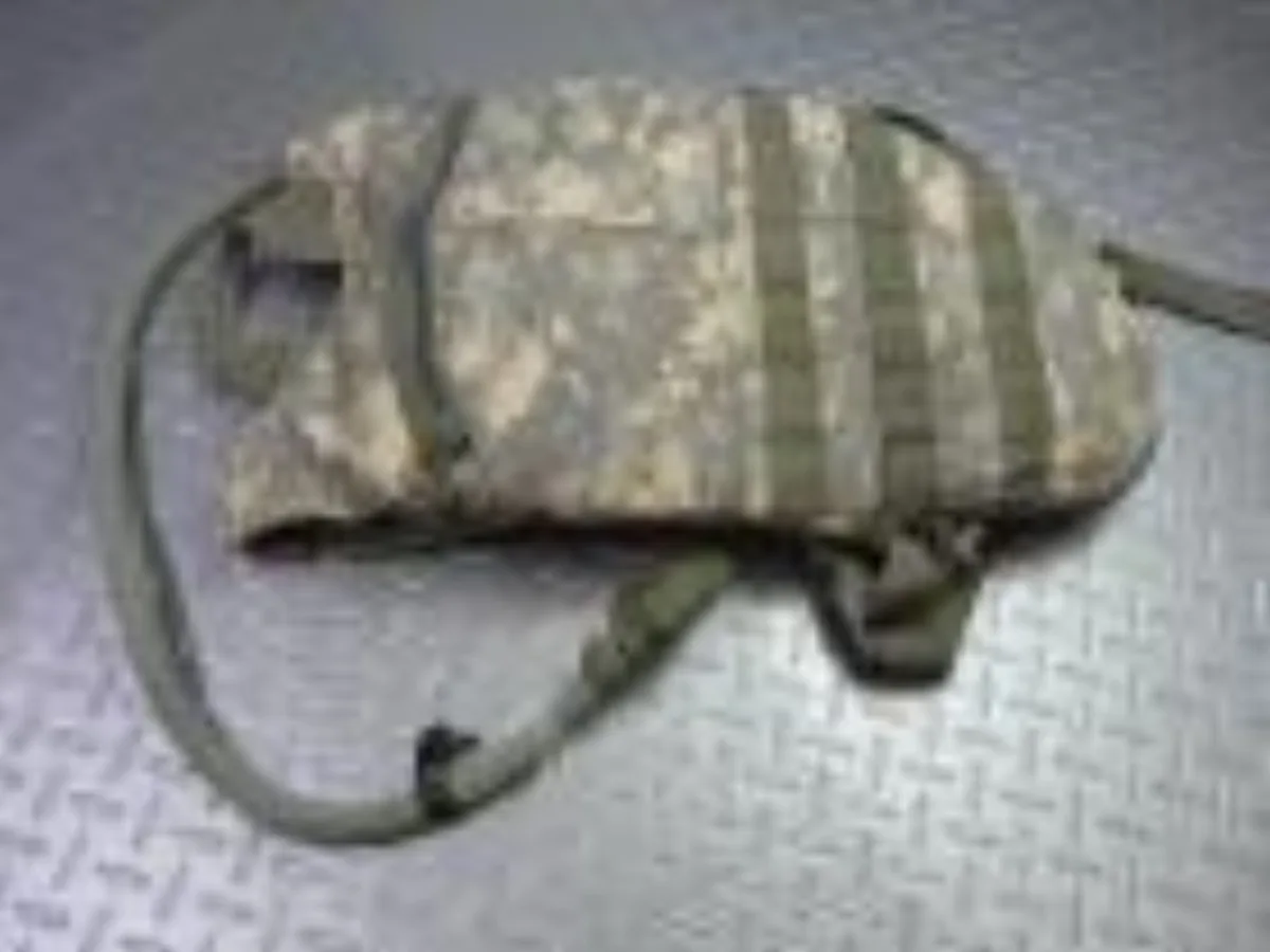 ミリタリーショップ 南国百貨店.COM|沖縄 ACU HYDRAMAX [ZZ X-349] - 米軍放出品のハイドロパ 記録写真1