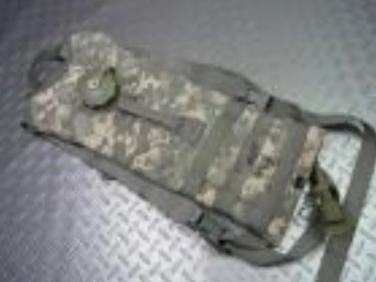 ミリタリーショップ 南国百貨店.COM|沖縄 ACU MOLLE II ハイドロパック 新品 [X-348] - ACU 記録写真2