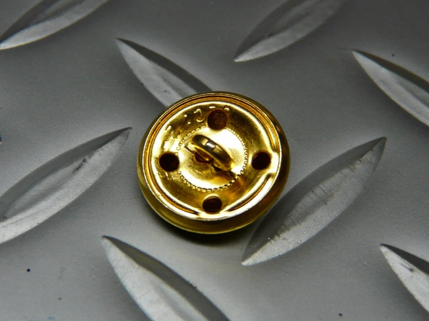 ミリタリーショップ 南国百貨店.COM|沖縄 USMC 金ボタン ７個 [ZZ X-339] - USMC 金ボタン計： 記録写真5