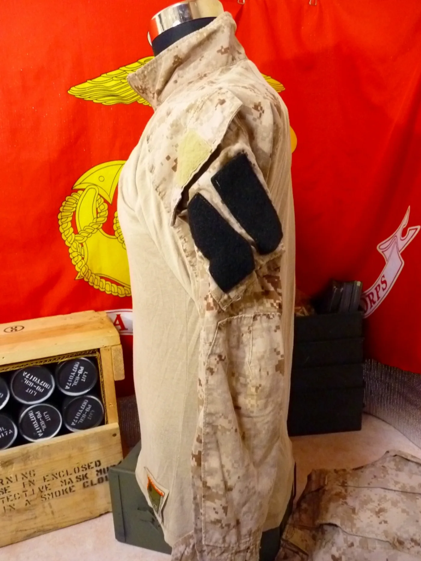 ミリタリーショップ 南国百貨店.COM|沖縄 USMC 海兵隊 FROG コンバットシャツ S-R [ZZ Q-1532 記録写真4