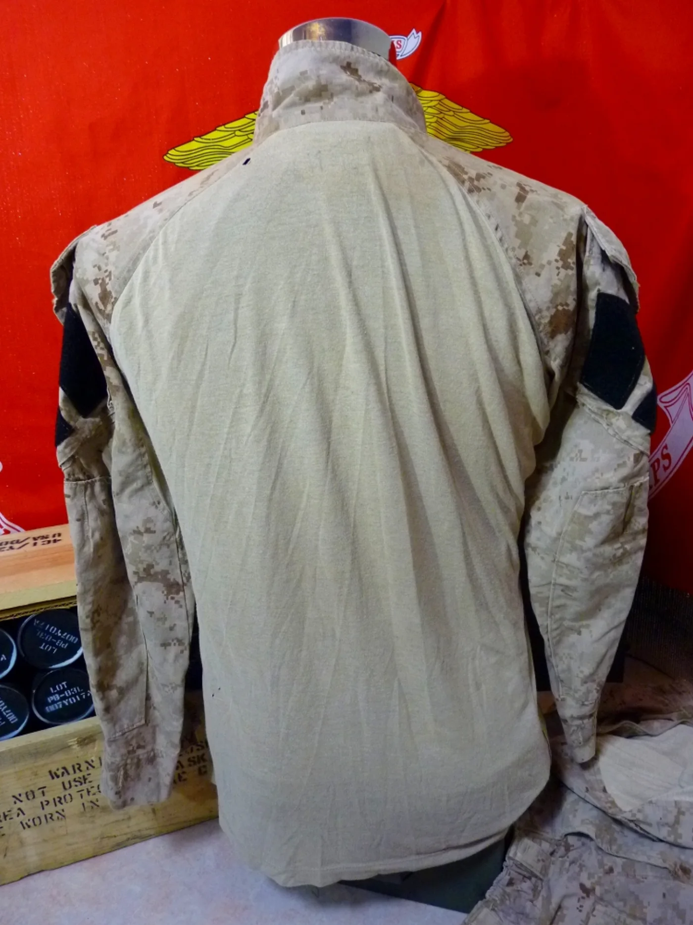 ミリタリーショップ 南国百貨店.COM|沖縄 USMC 海兵隊 FROG コンバットシャツ S-R [ZZ Q-1530 記録写真4