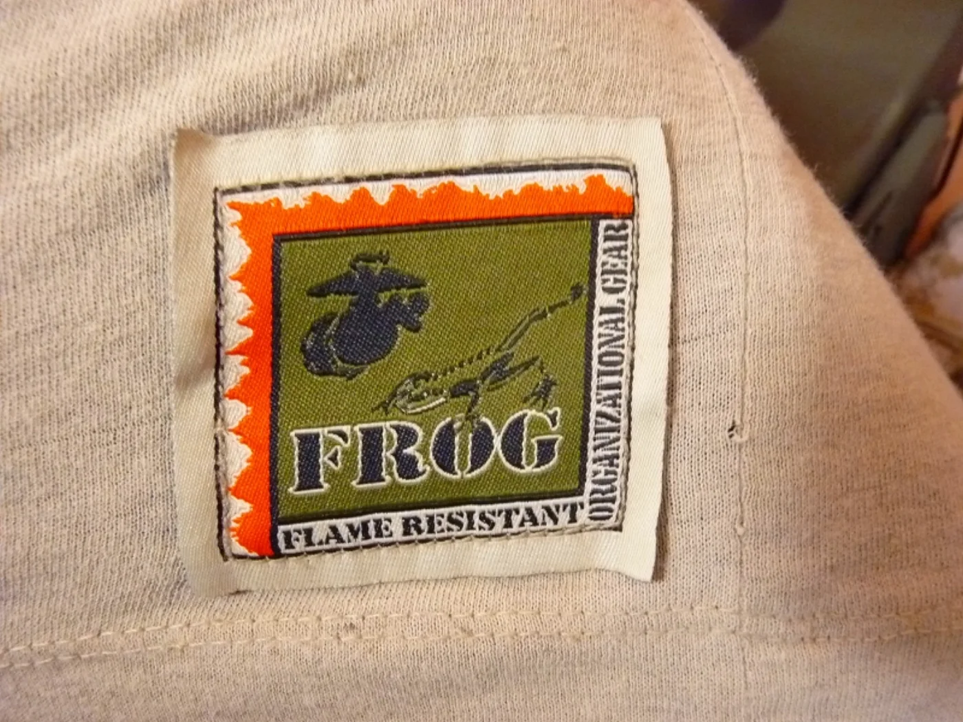 ミリタリーショップ 南国百貨店.COM|沖縄 USMC 海兵隊 FROG コンバットシャツ M-L わけあり [Q-15 記録写真7