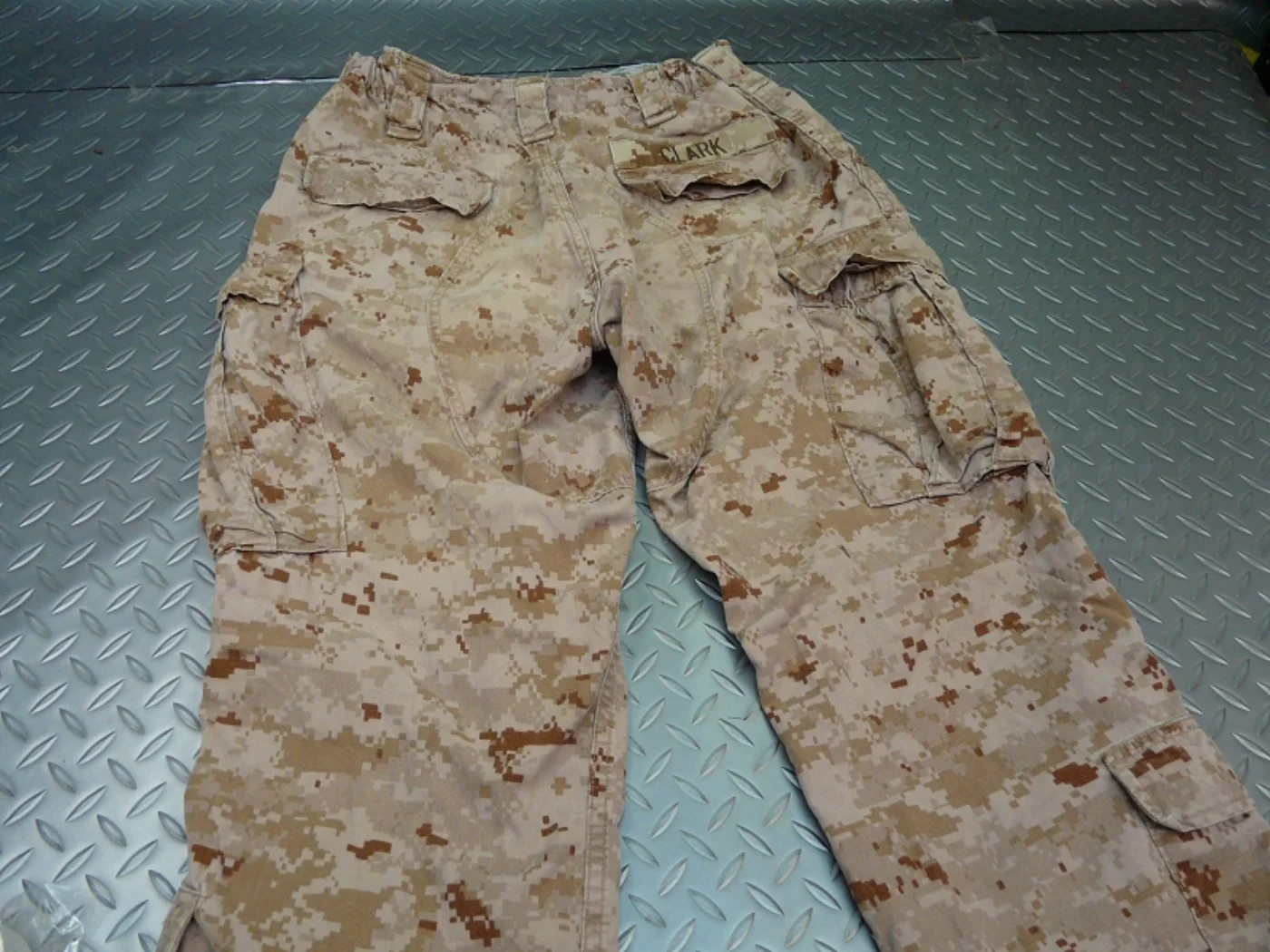 ミリタリーショップ 南国百貨店.COM|沖縄 USMC FROG コンバットパンツ MARPATデザート S-R [Z- 記録写真5