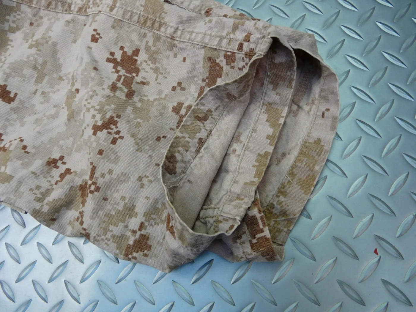 ミリタリーショップ 南国百貨店.COM|沖縄 USMC FROG コンバットパンツ MARPATデザート S-R [Z- 記録写真8