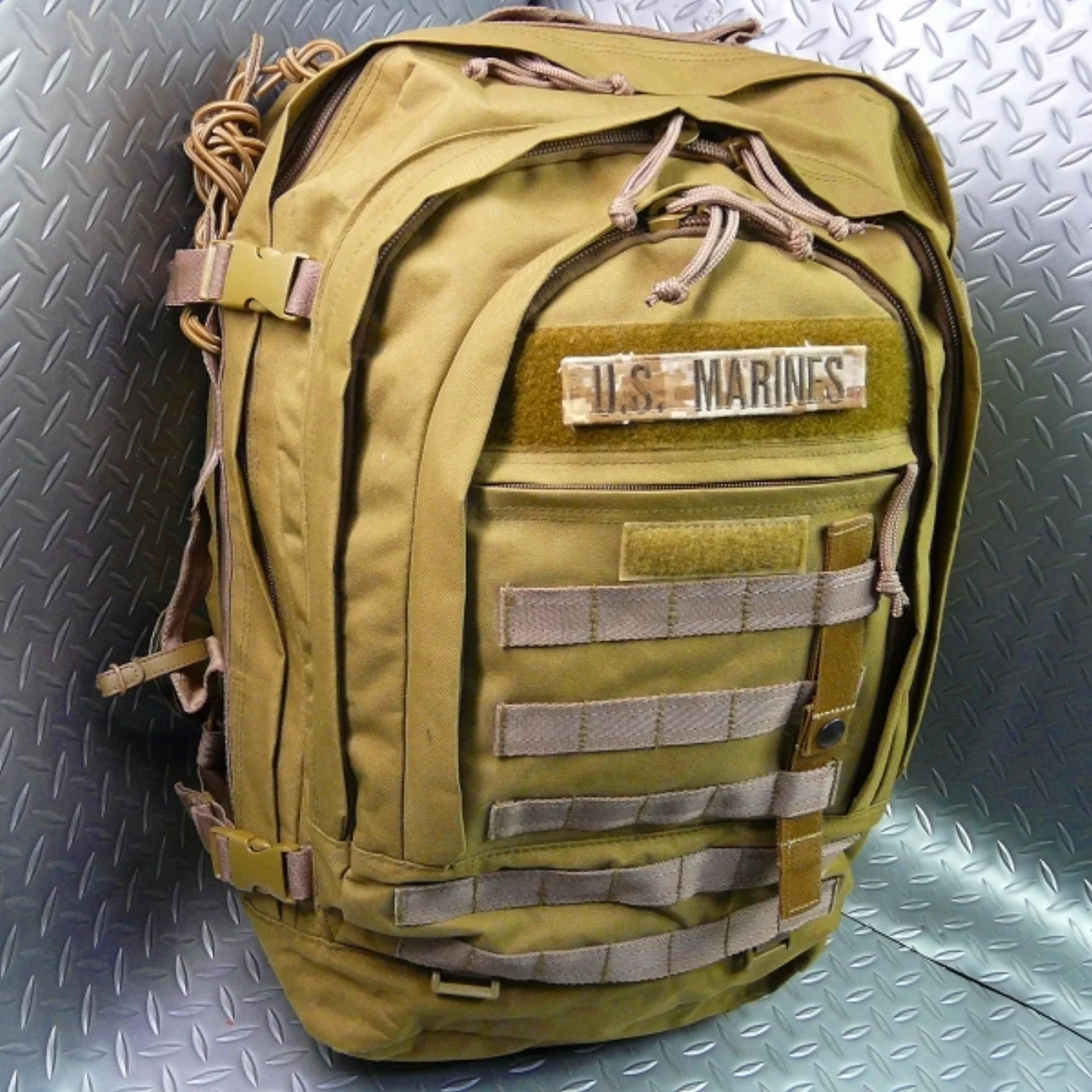 ミリタリーショップ 南国百貨店.COM|沖縄 USMC コヨーテ リュックサック アサルトパック [F-723] - U 記録写真2