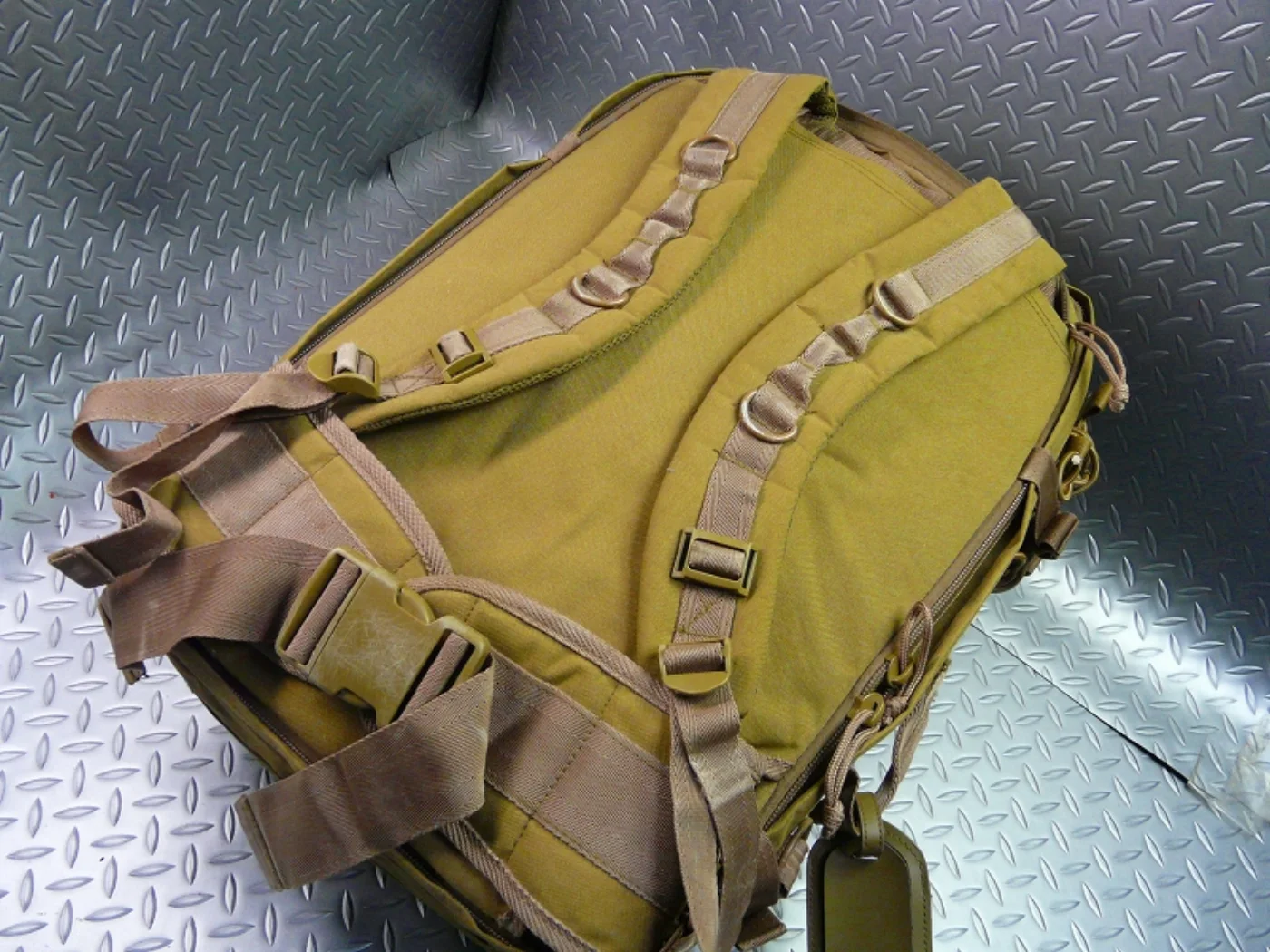 ミリタリーショップ 南国百貨店.COM|沖縄 USMC コヨーテ リュックサック アサルトパック [F-723] - U 記録写真6